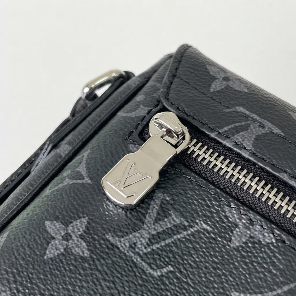 „LV“ Eclipse Messenger Bag