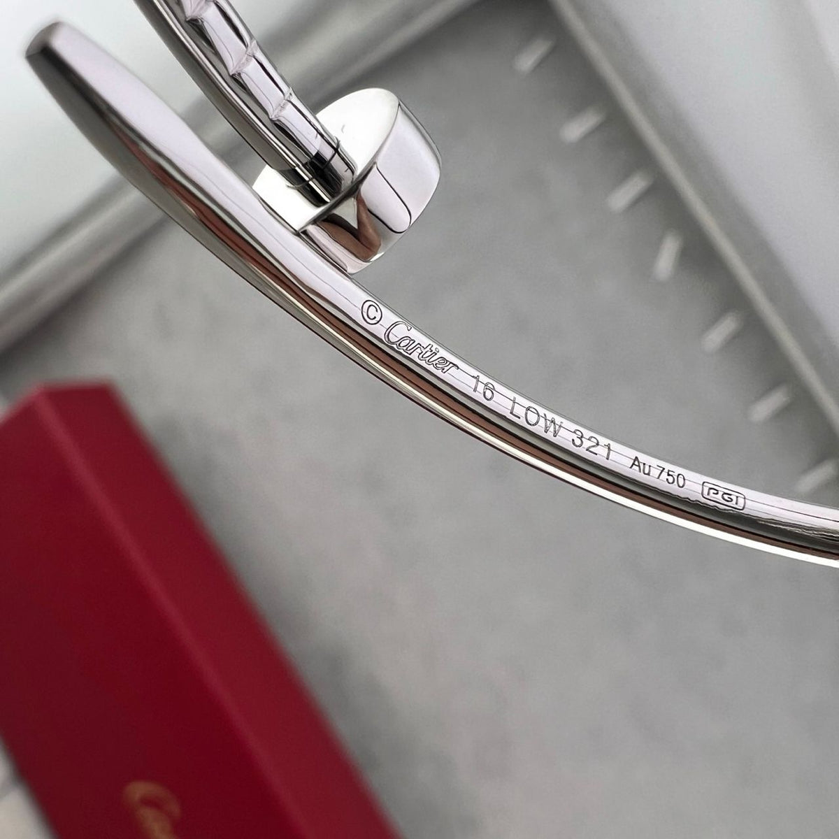 Nail Bangle Bracelet – Gold & Silber